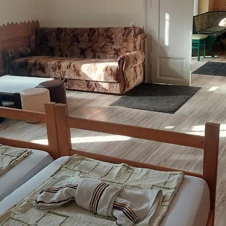 Sobe Zlatna Greda Hostel Novi Sad