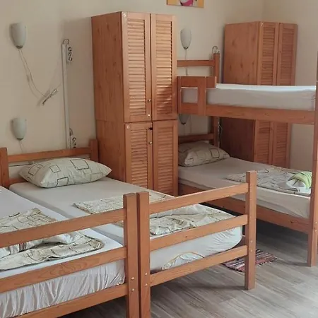 Hostel Sobe Zlatna Greda Motorcycle Friendly Nowy Sad