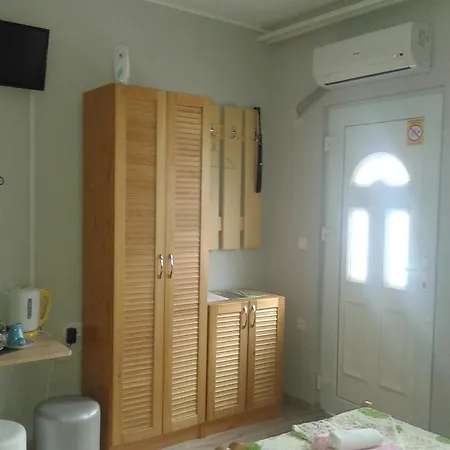 Sobe Zlatna Greda Motorcycle Friendly Hostel Nowy Sad