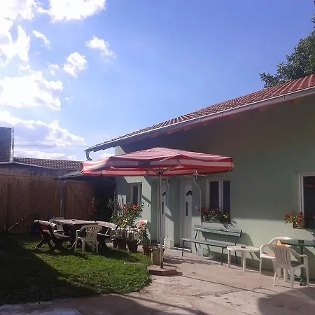 Hostel Sobe Zlatna Greda Motorcycle Friendly