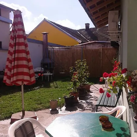 Sobe Zlatna Greda Motorcycle Friendly *