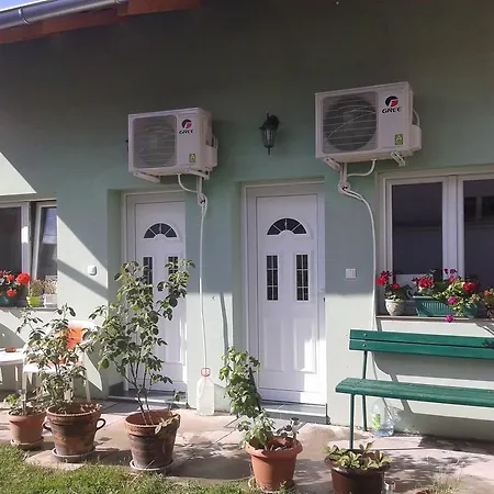 Hostel Sobe Zlatna Greda Motorcycle Friendly