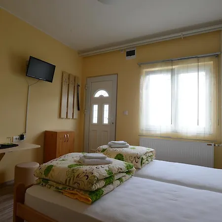 Hostel Sobe Zlatna Greda Motorcycle Friendly Nowy Sad