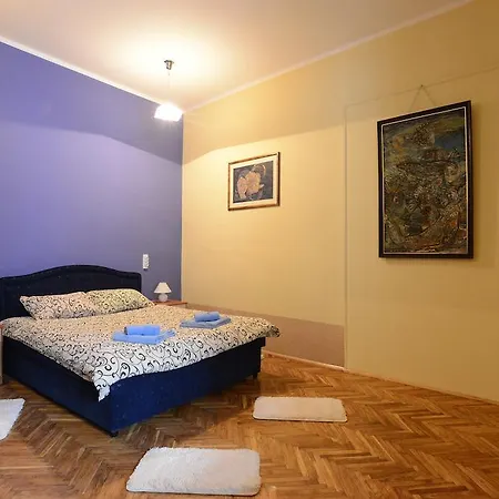 Hostel Sobe Zlatna Greda Motorcycle Friendly Nowy Sad